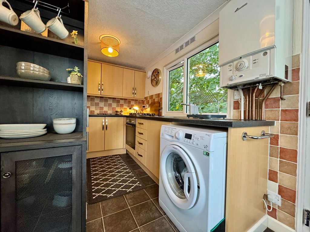 Property photo 3 of 9