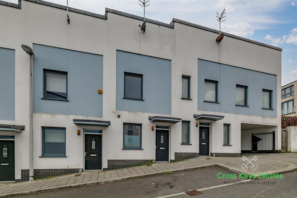 Property photo 1 of 24 Devonport