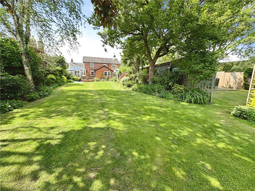 Property photo 2 of 24 Picture No. 36