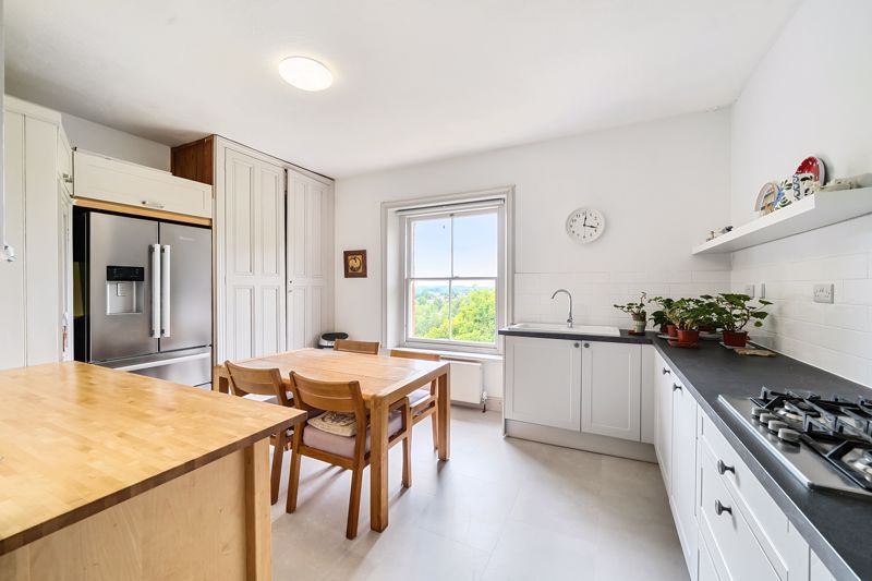 Property photo 2 of 13 Kitchen / Breakfast Room