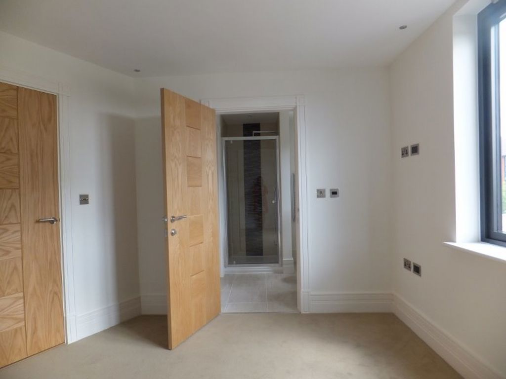 Additional image 5 of 2 bed flat to rentSouth Park, Sevenoaks TN13
