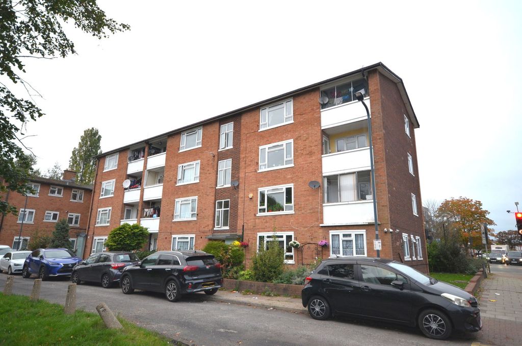 Property photo 1 of 8