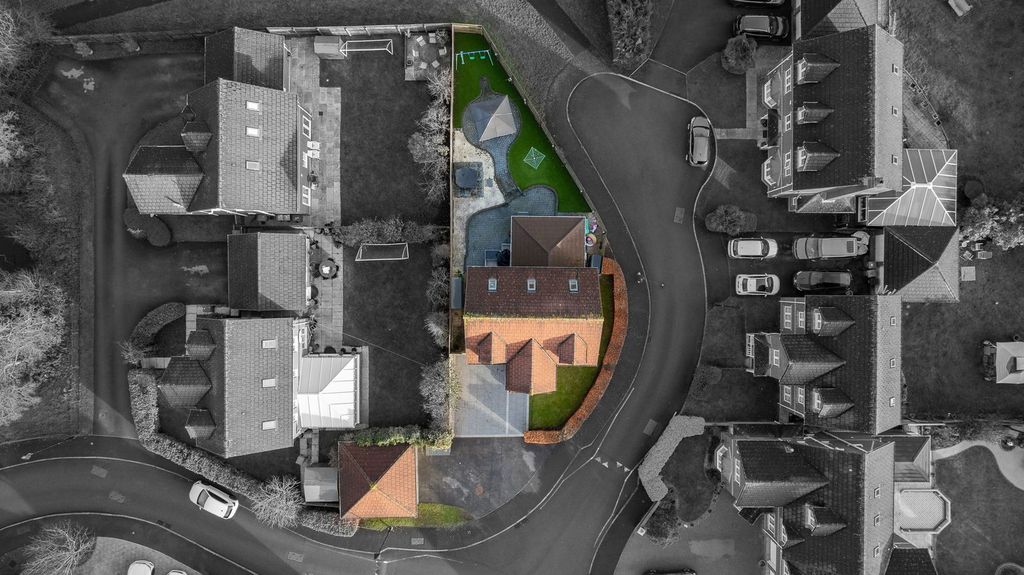 Property photo 3 of 39