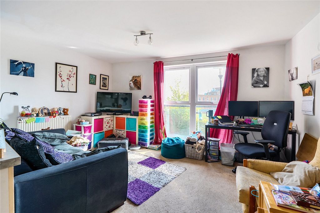 Property photo 1 of 8 Picture No. 05