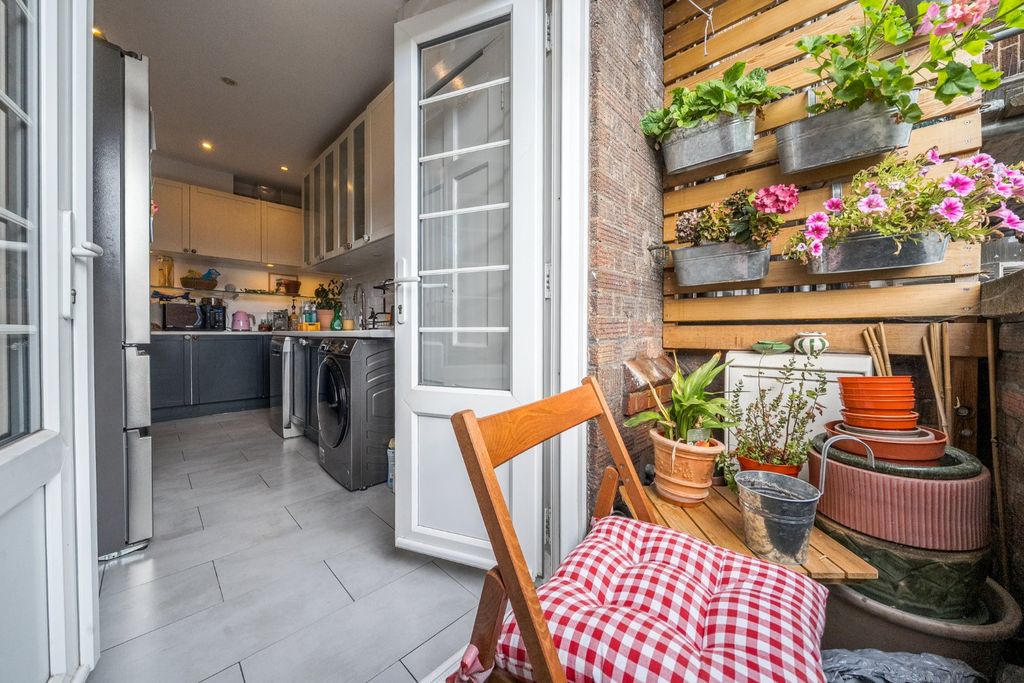 Property photo 2 of 11 Picture No. 07