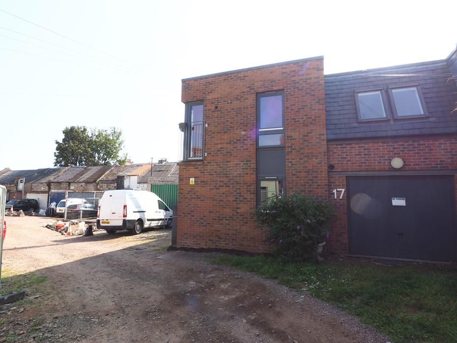 Property photo 2 of 38