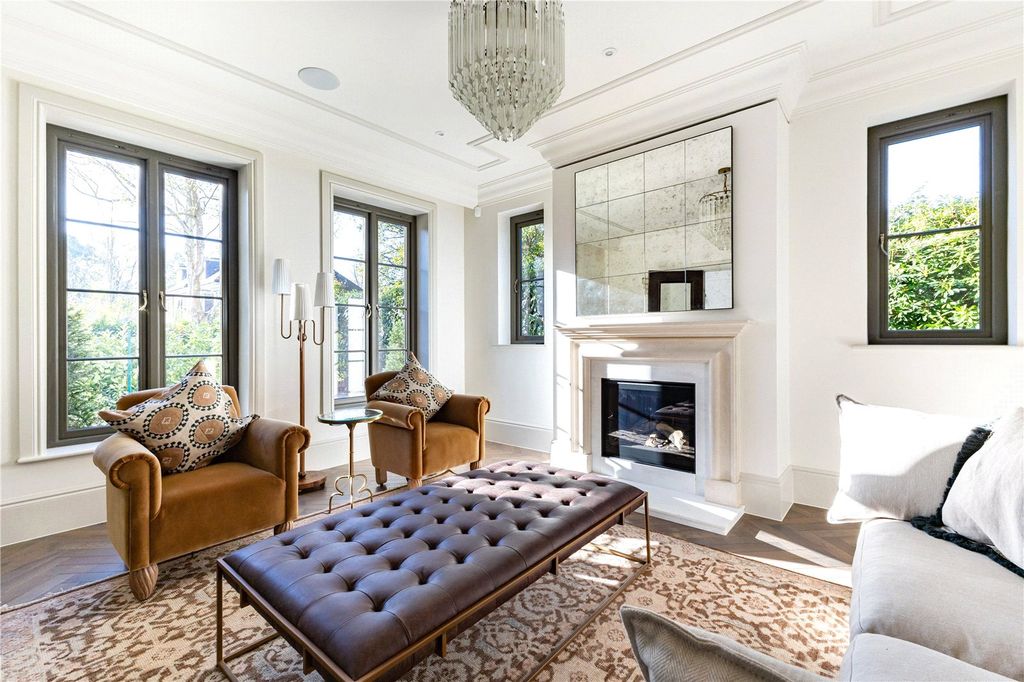 Property photo 3 of 16 Reception