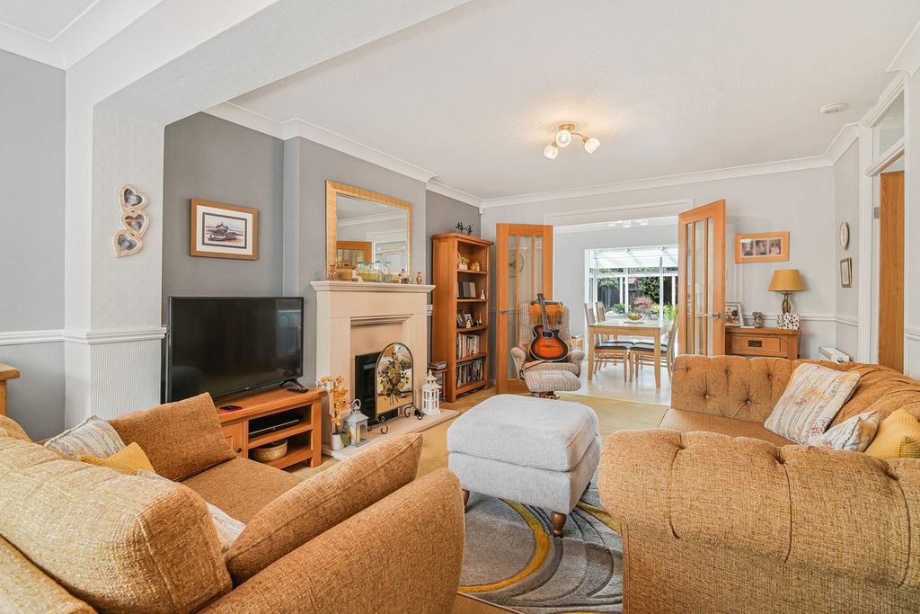 Property photo 2 of 16