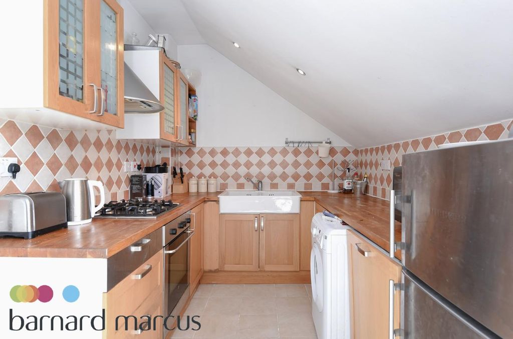 Property photo 3 of 10 Image