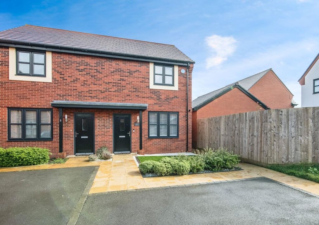 Property photo 1 of 18 Gillot-28.Jpg
