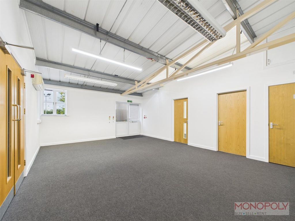 Property photo 3 of 10 Cam03815G0-Pr0329-Still008.Jpg