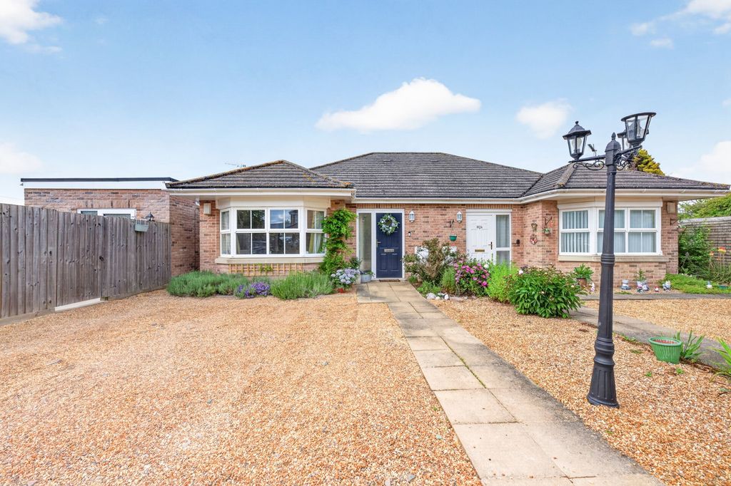 Property photo 3 of 42