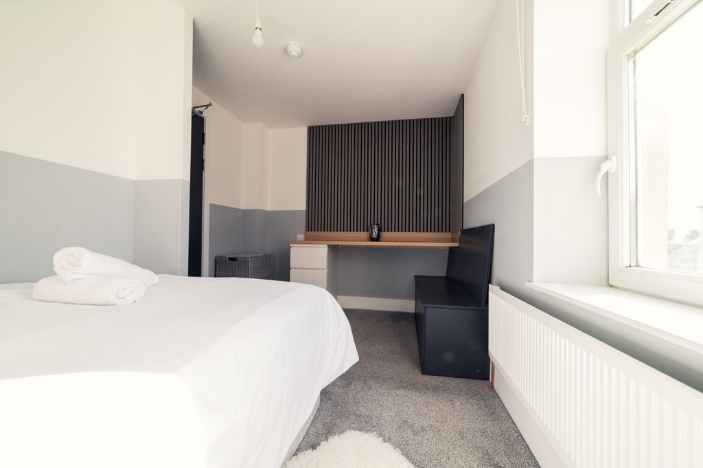 Property photo 1 of 9 13