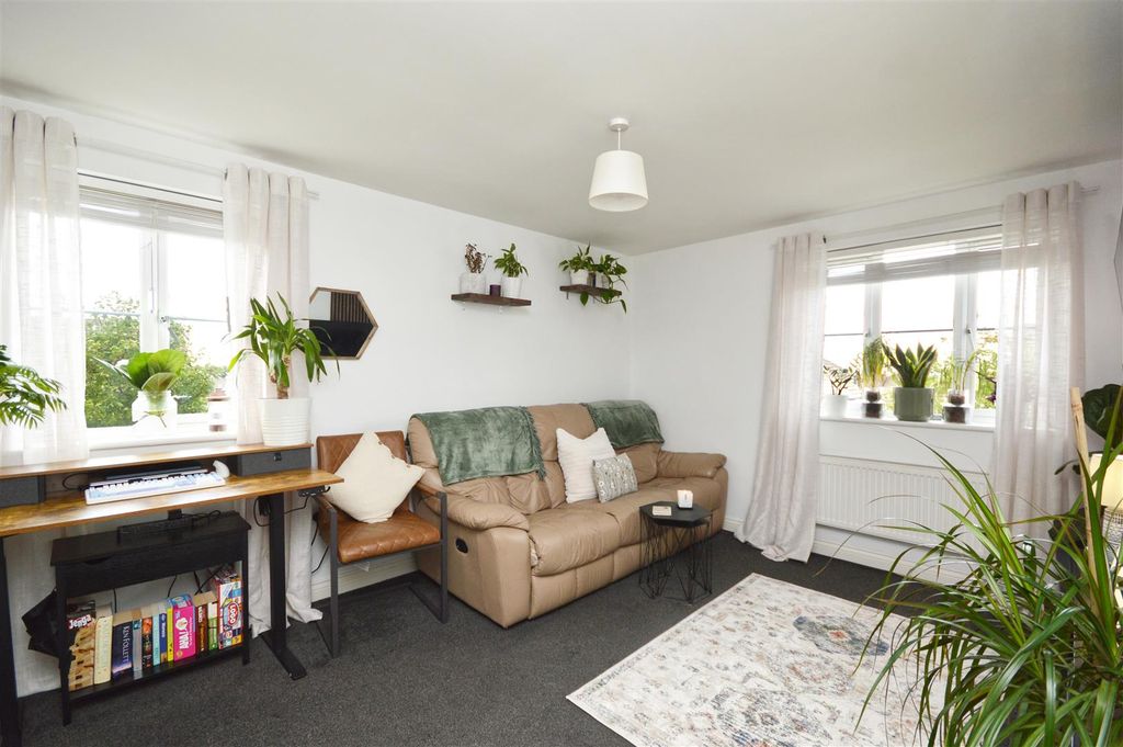 Property photo 3 of 15 Living Area