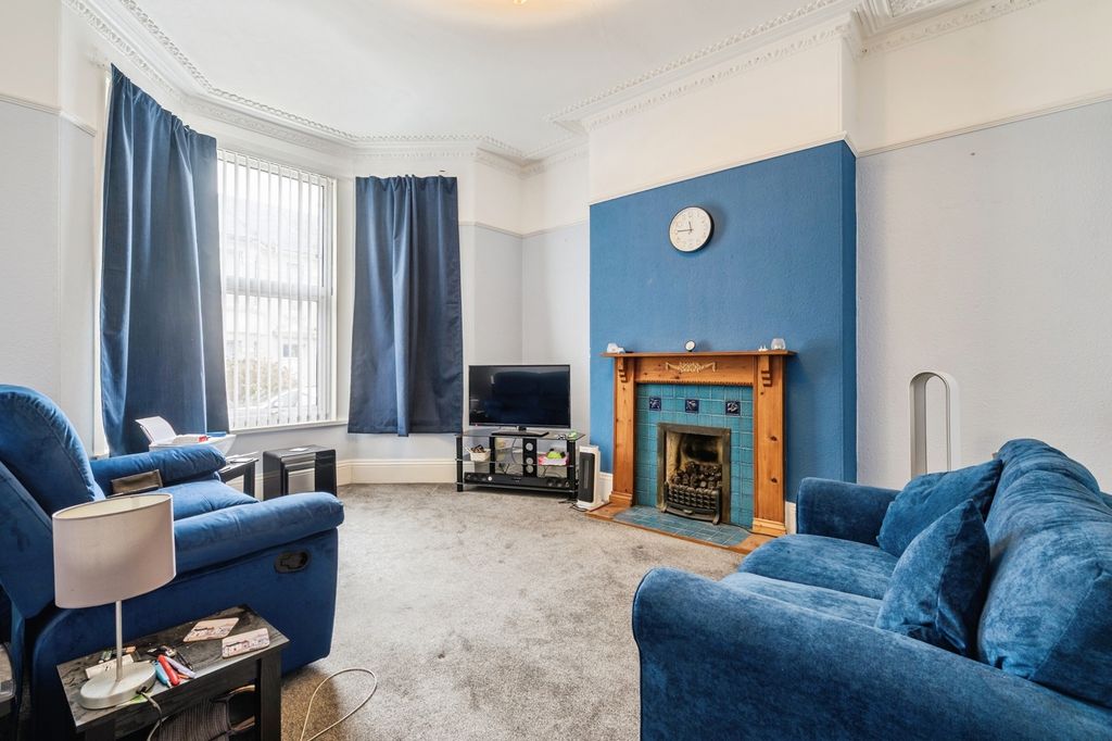 Property photo 2 of 14 Photo