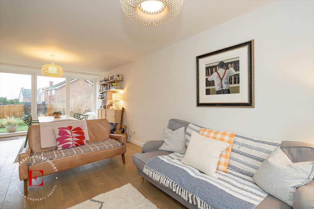 Property photo 2 of 17