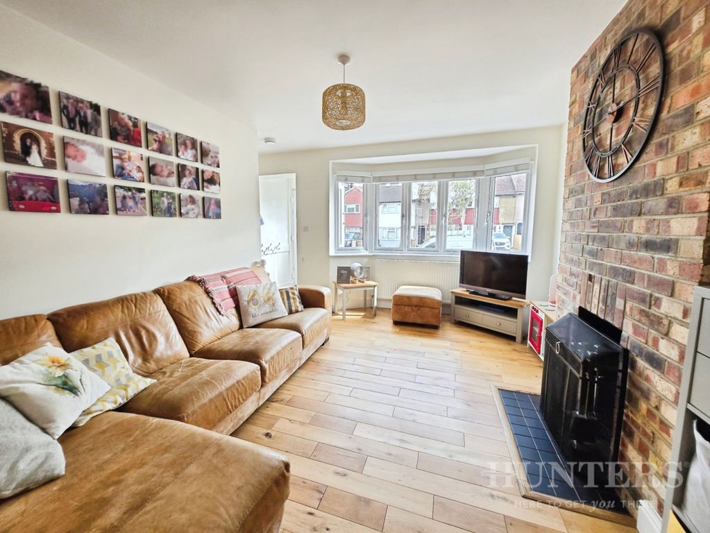 Property photo 3 of 21 Pbox-Img.Jpg