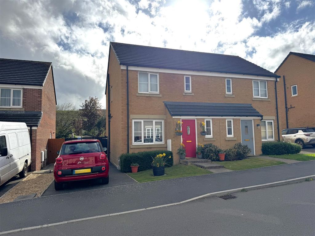 Property photo 1 of 25