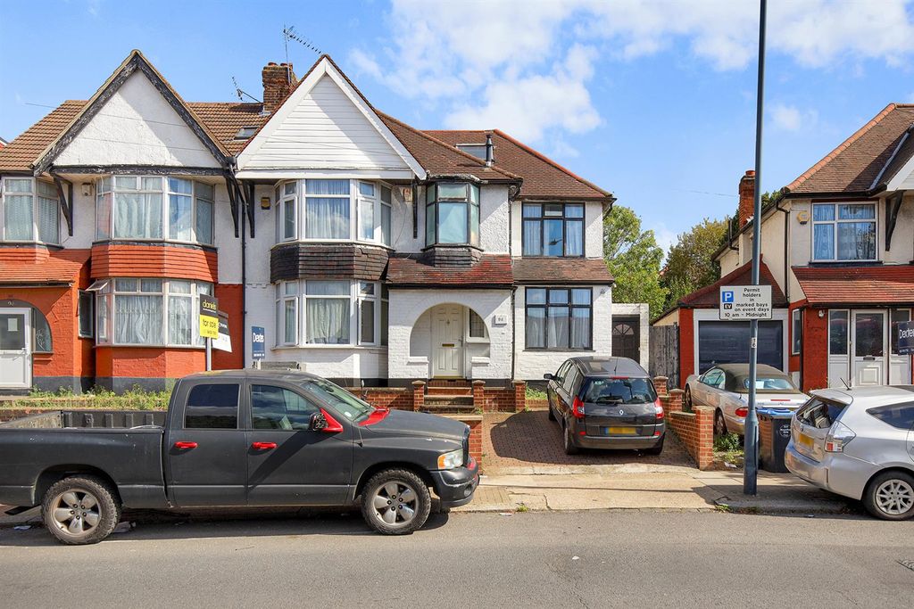 Property photo 1 of 8