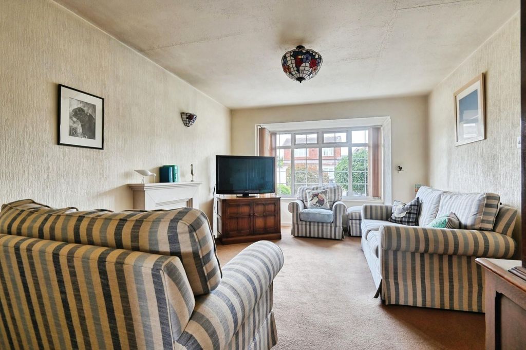 Property photo 3 of 22 10Godo1.Jpg