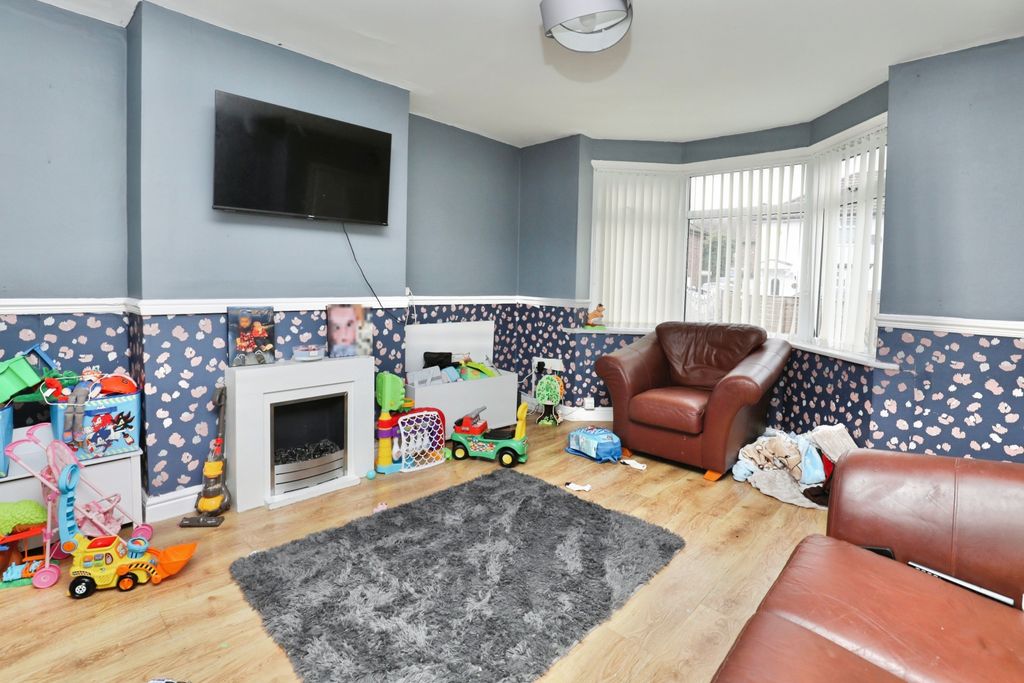 Property photo 3 of 15