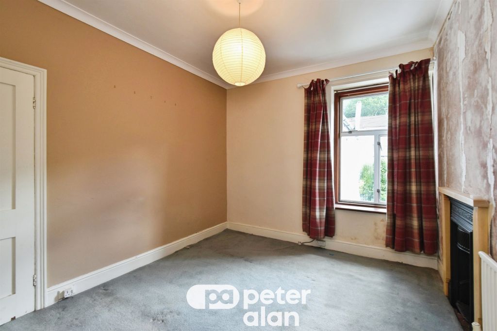 Property photo 2 of 31