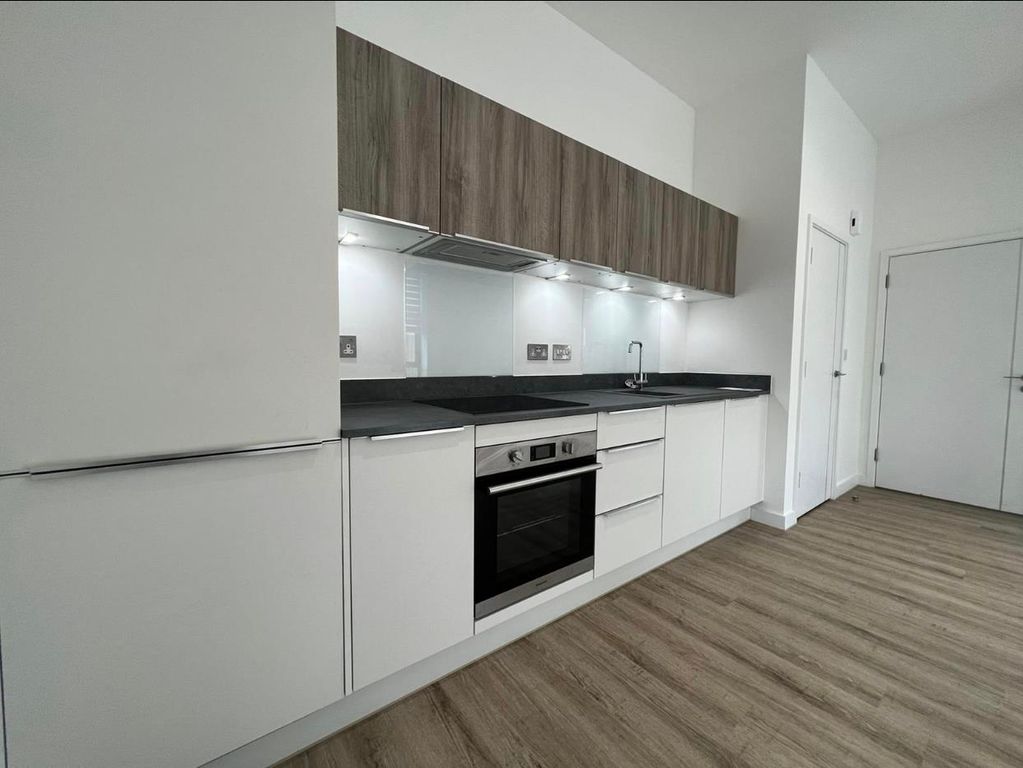 Property photo 3 of 5 Kitchen