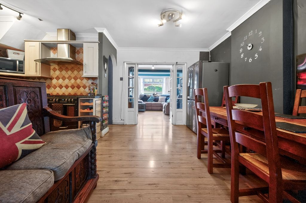 Property photo 3 of 19 Dining Room