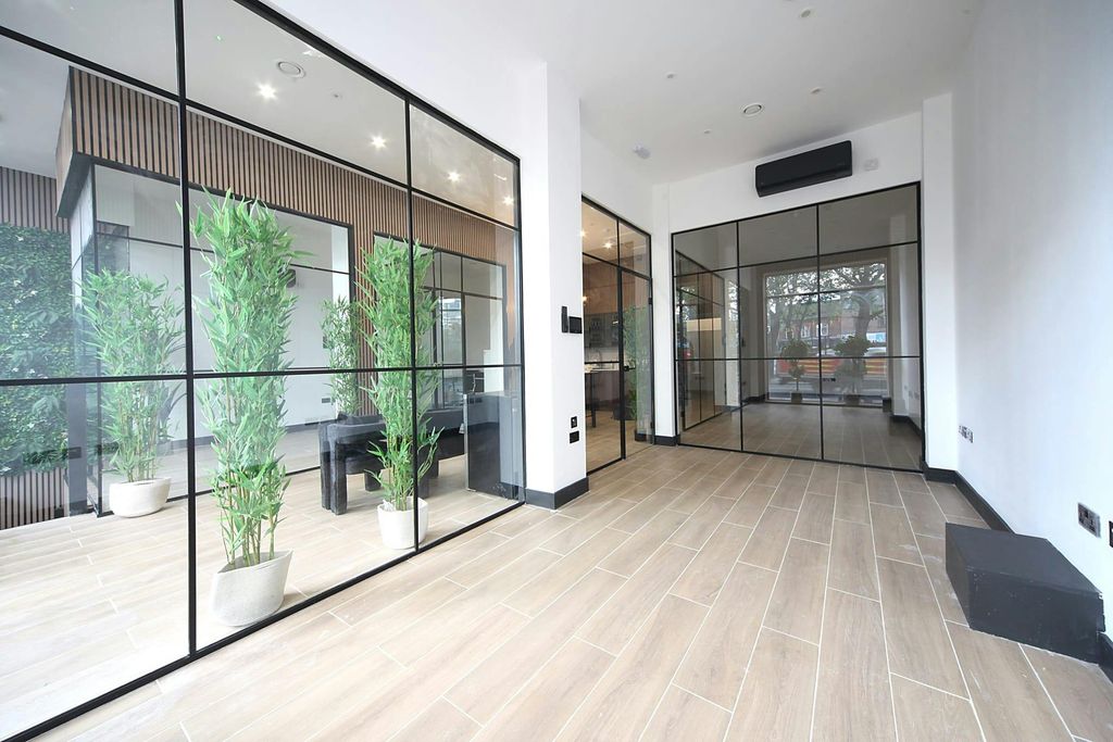 Property photo 2 of 5 Bc31Ae03-9E41-4E40-B2B4-572Ae75B91A3.Jpg
