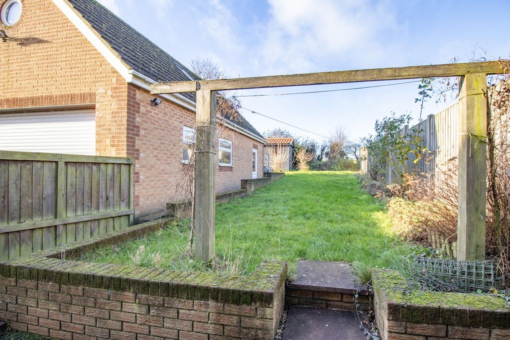 Property photo 3 of 21 38096110