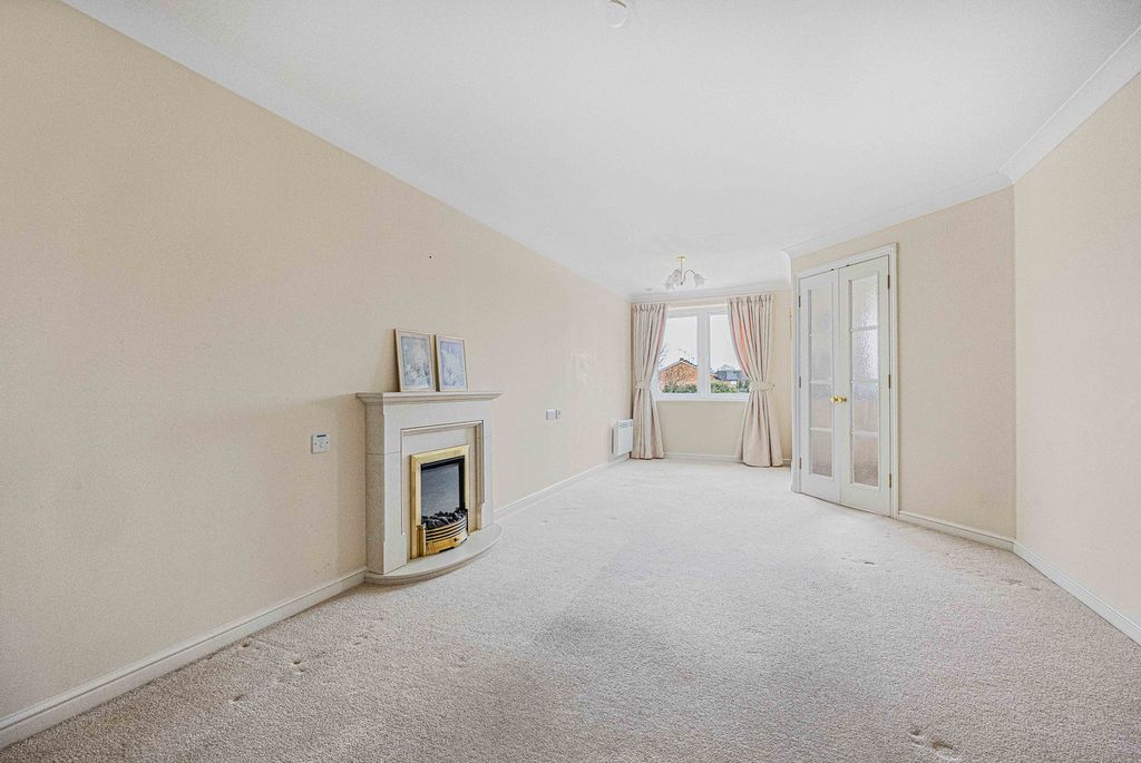 Property photo 2 of 11