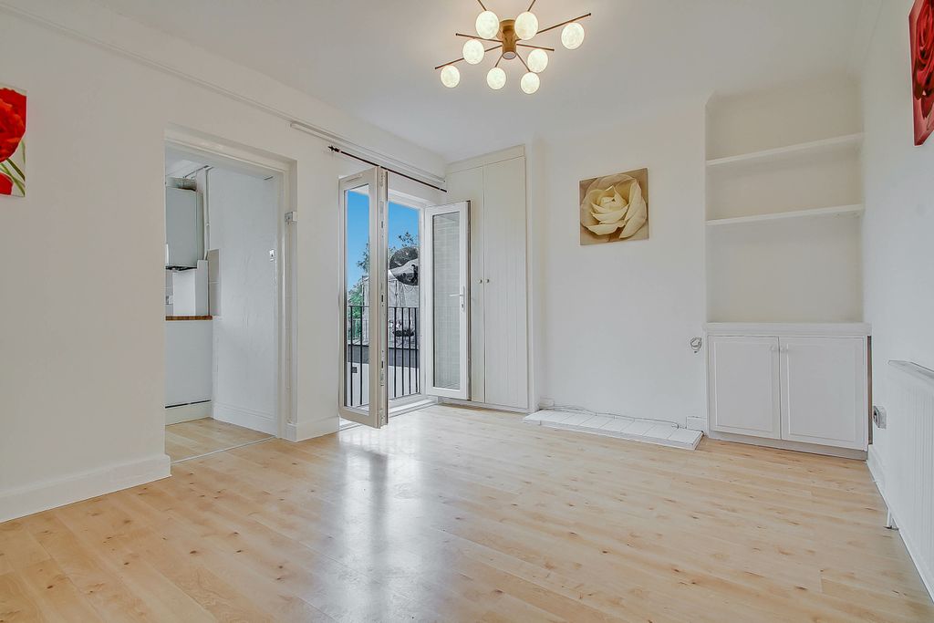 Property photo 3 of 9