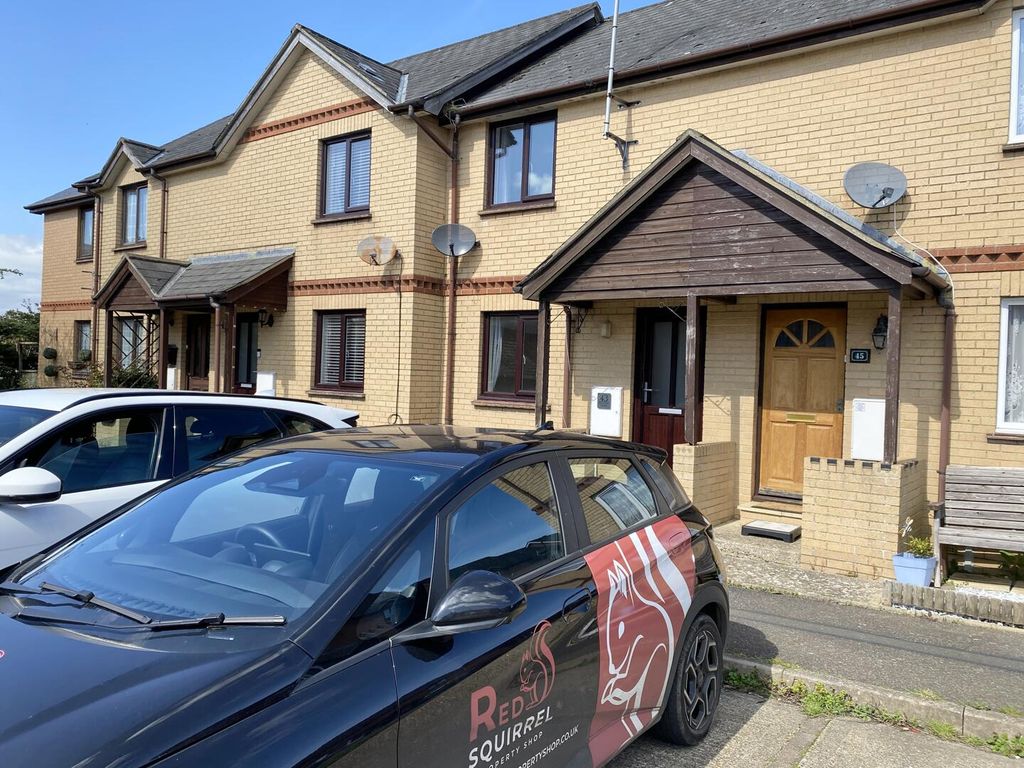 Property photo 1 of 5 Front (Exterior)