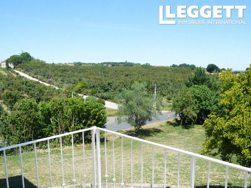 Property photo 3 of 10