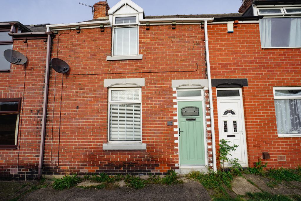 Property photo 1 of 18