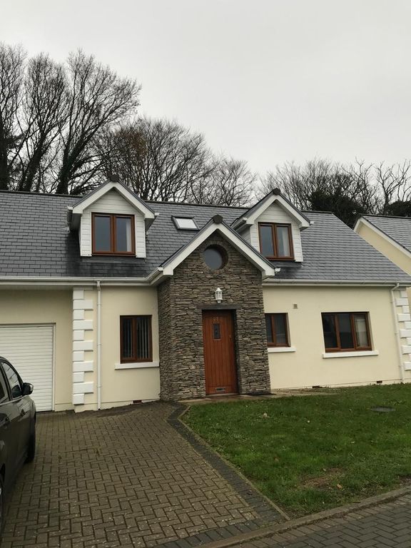 Property photo 1 of 5