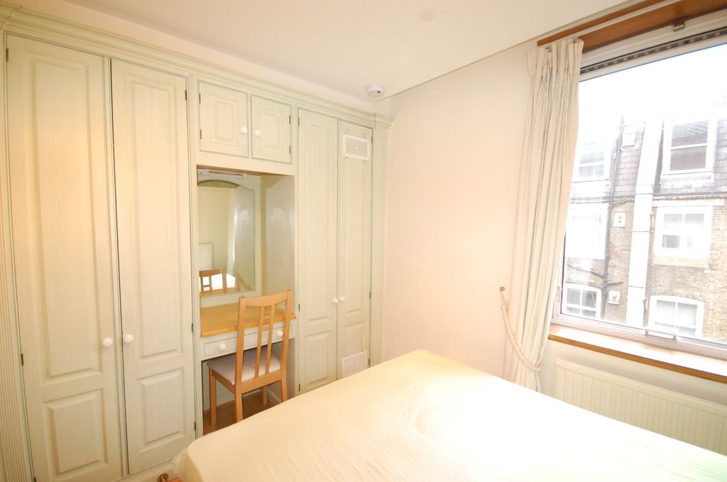 Property photo 3 of 6 Bedroom