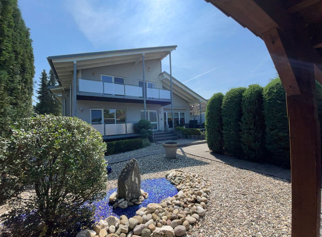 Property photo 1 of 33