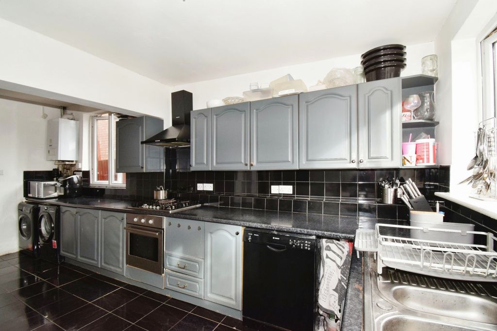 Property photo 2 of 15