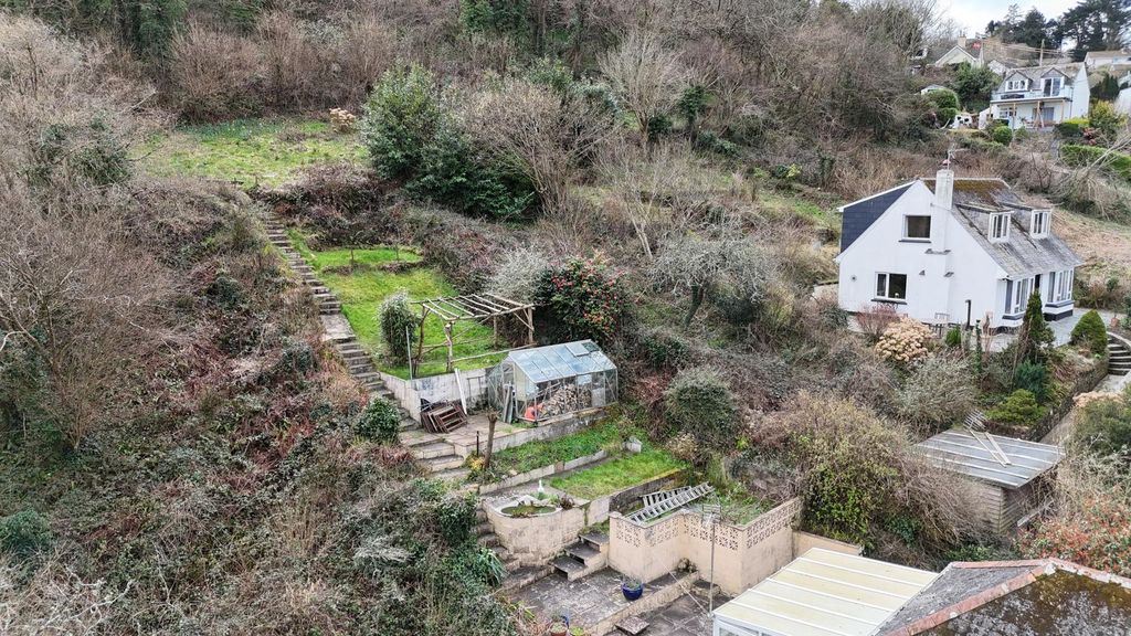 Property photo 3 of 4