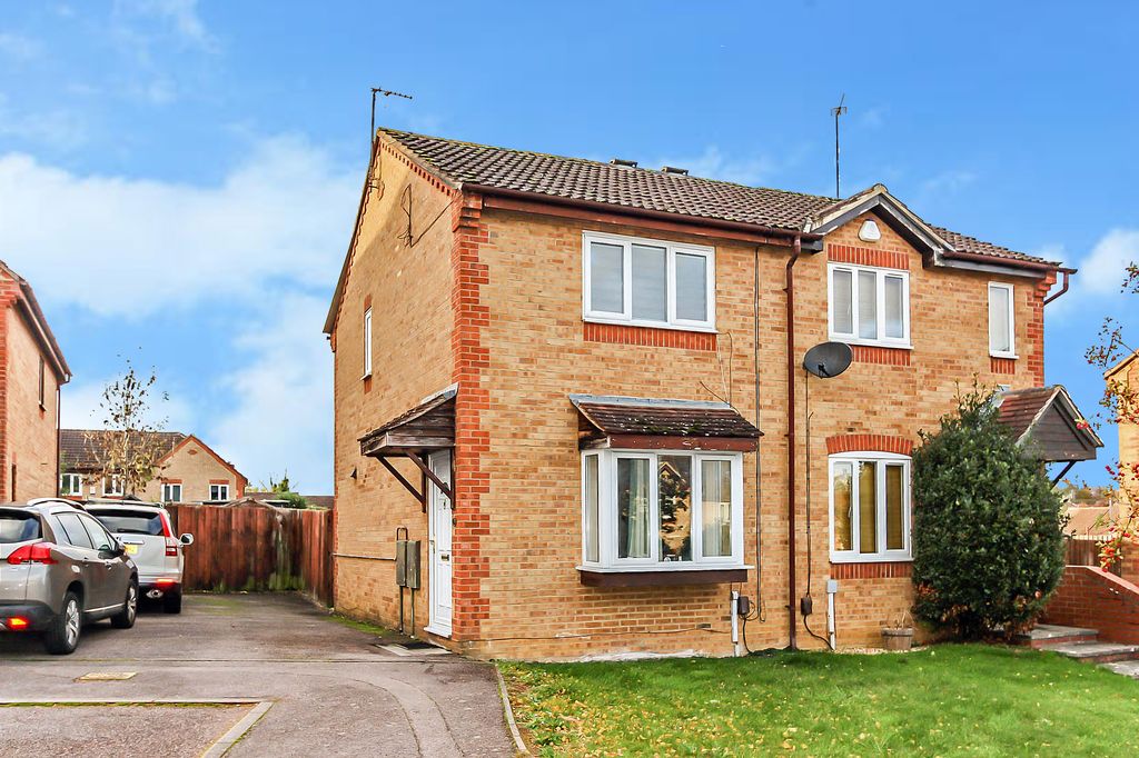 Property photo 1 of 7 Front