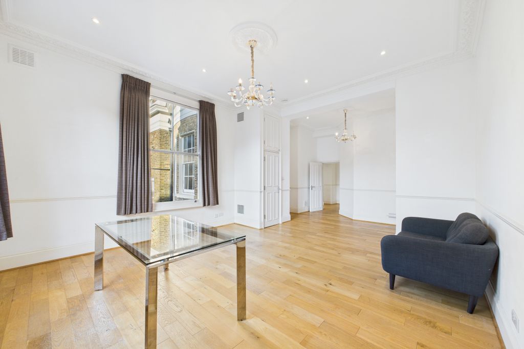 Property photo 2 of 25