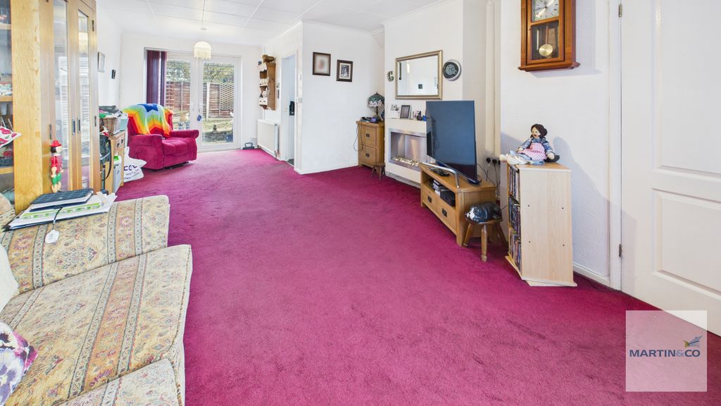 Property photo 2 of 13 Cam03663G0-Pr0212-Still010