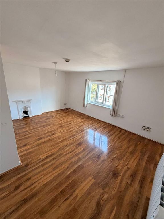 Property photo 2 of 5 1