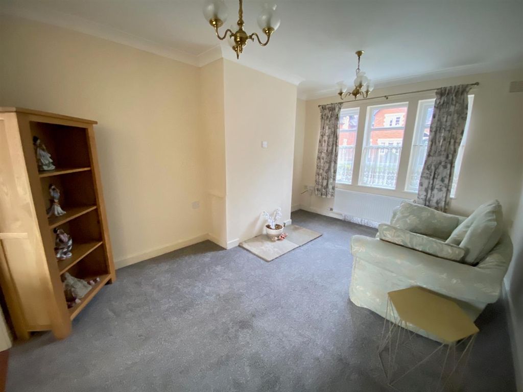 Property photo 2 of 19 Living Room.Jpg