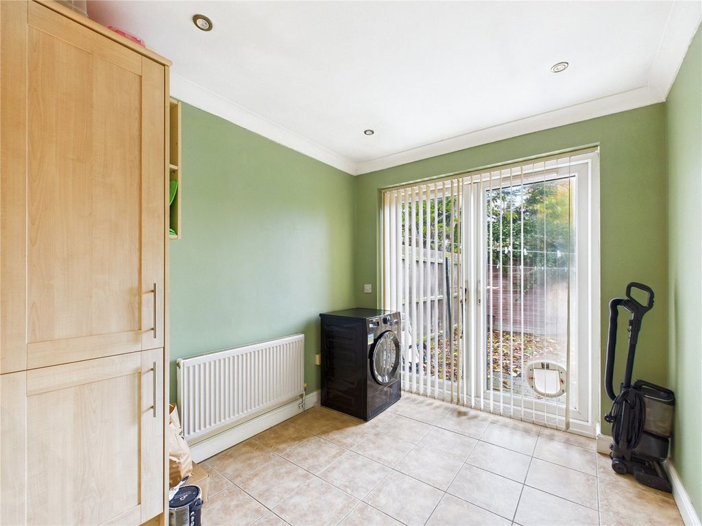 Property photo 3 of 14 3 - Picture No. 07