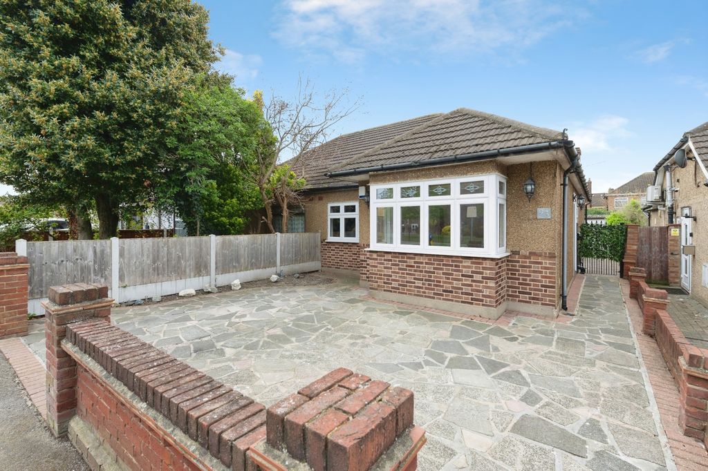 Property photo 1 of 18 Pbox-Img.Jpg