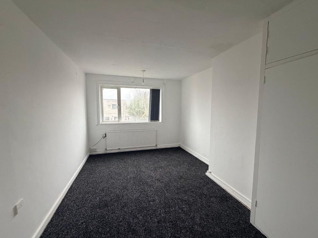 Property photo 3 of 8 Image 3