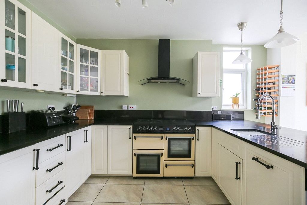 Property photo 3 of 25 Picture No. 10