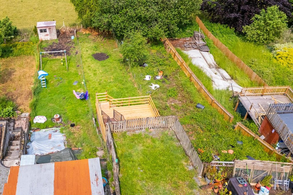 Property photo 2 of 39